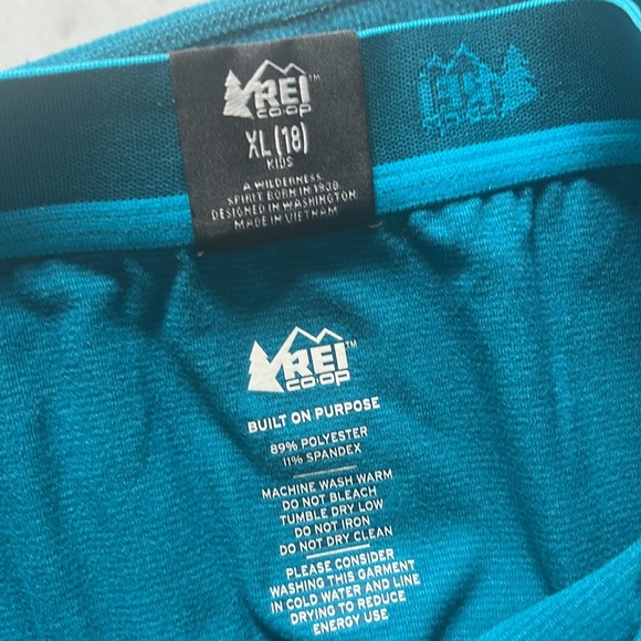 REI Ski layer - Picture 3 of 4